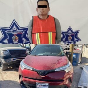 ARRESTAN A SUJETO EN POSESION DE AUTO CON REPORTE DE ROBO