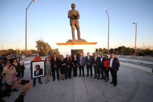 PARTICIPA ALCALDE EN HOMENAJE A MAESTRO ILUSTRE